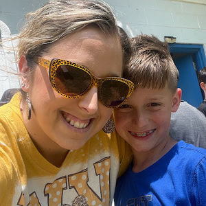 Meet your Posher, Ashley r